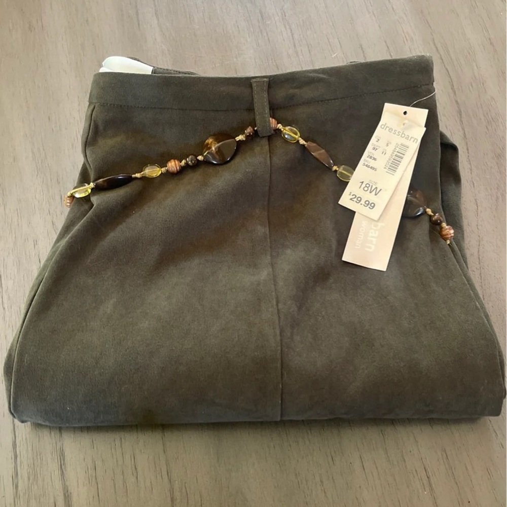 Dark green mid-length skirt